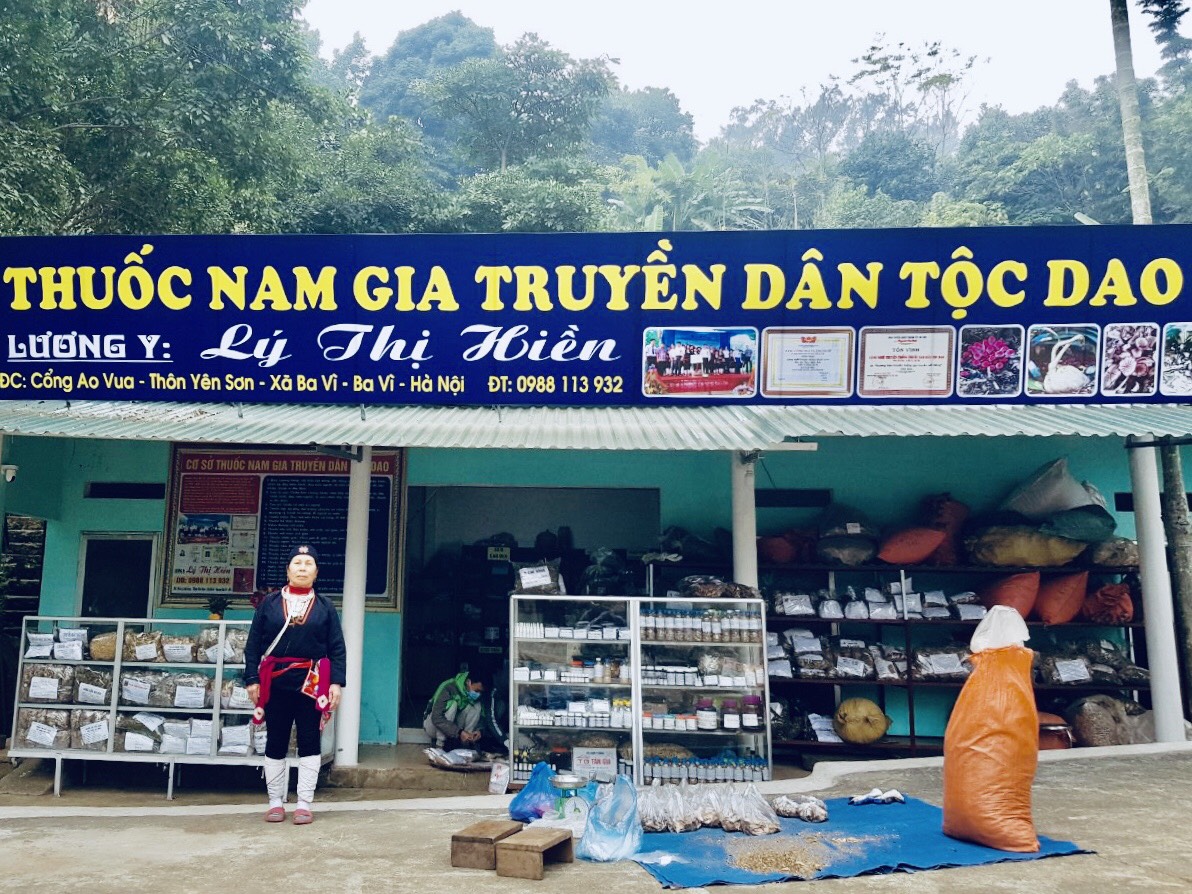 Lương y núi Tản Lý Thị Hiền: Chữa bệnh bằng ''bí kíp'' gia truyền